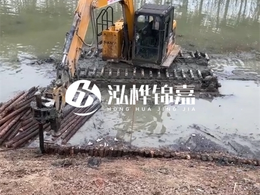 河道木材松木樁怎么選？河道工程用什么規(guī)格松木樁？